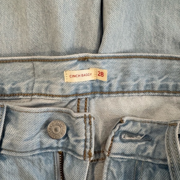 Levi’s Women’s Cinch Baggy - Picture 8 of 8